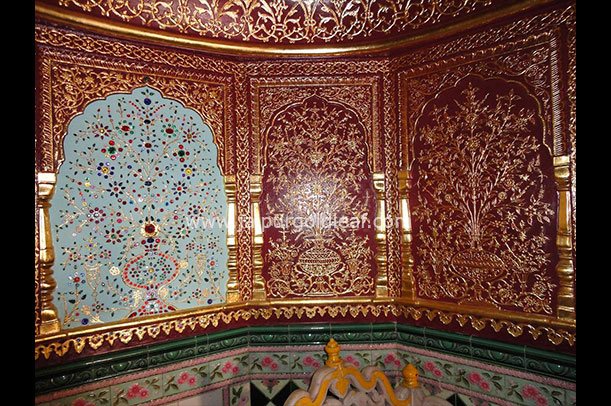 24k Goldleafing at Masjid - Jaipur