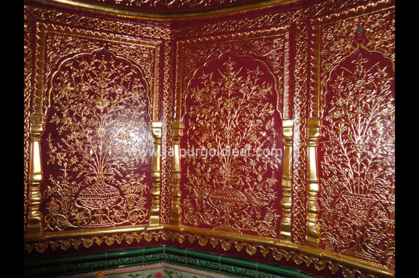 24k Goldleafing in Masjid Jaipur